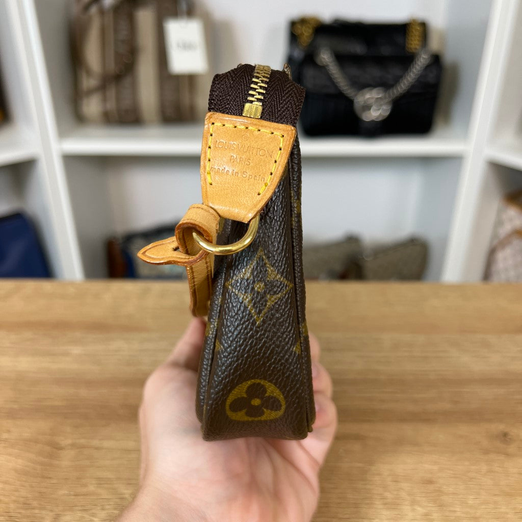 Louis Vuitton Monogram Pochette Accessories