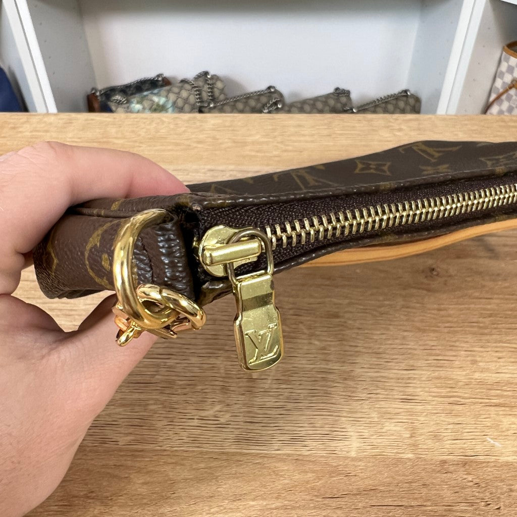 Louis Vuitton Monogram Pochette Accessories
