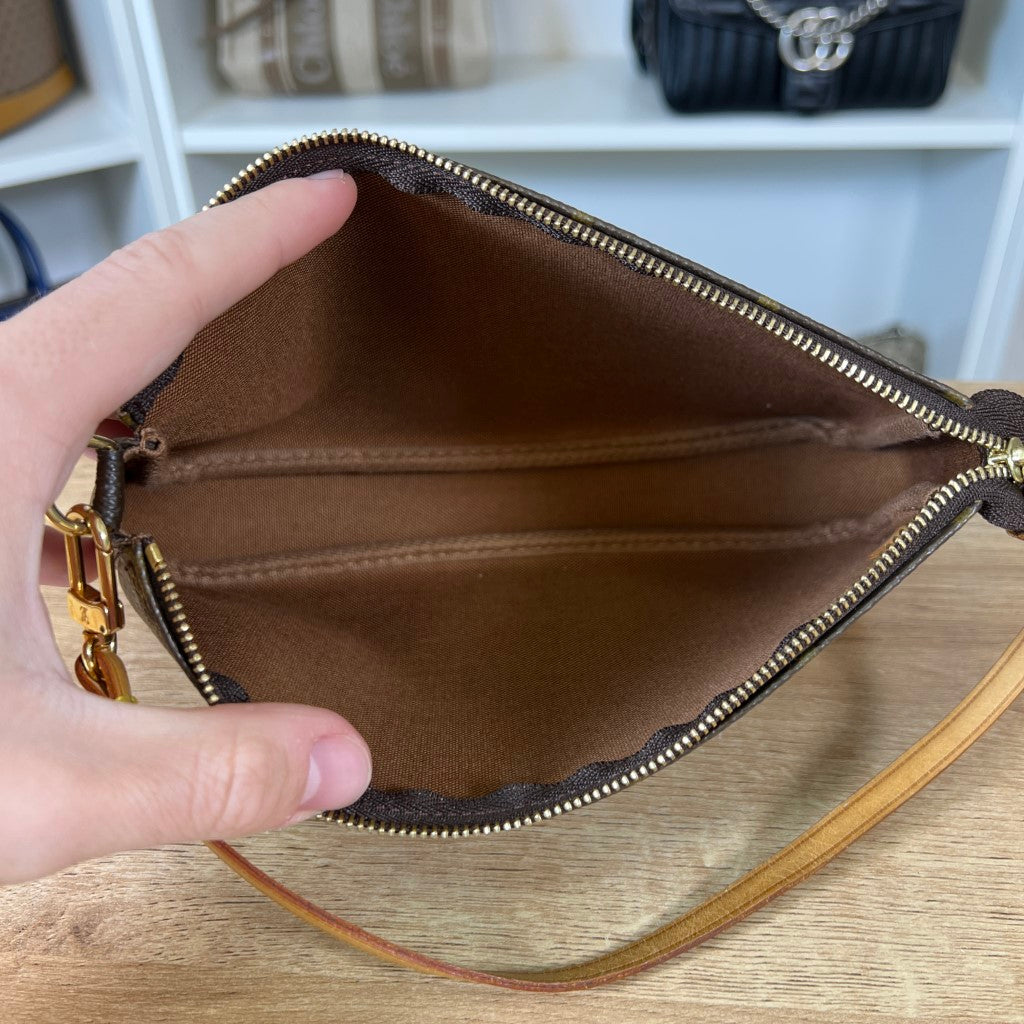Louis Vuitton Monogram Pochette Accessories