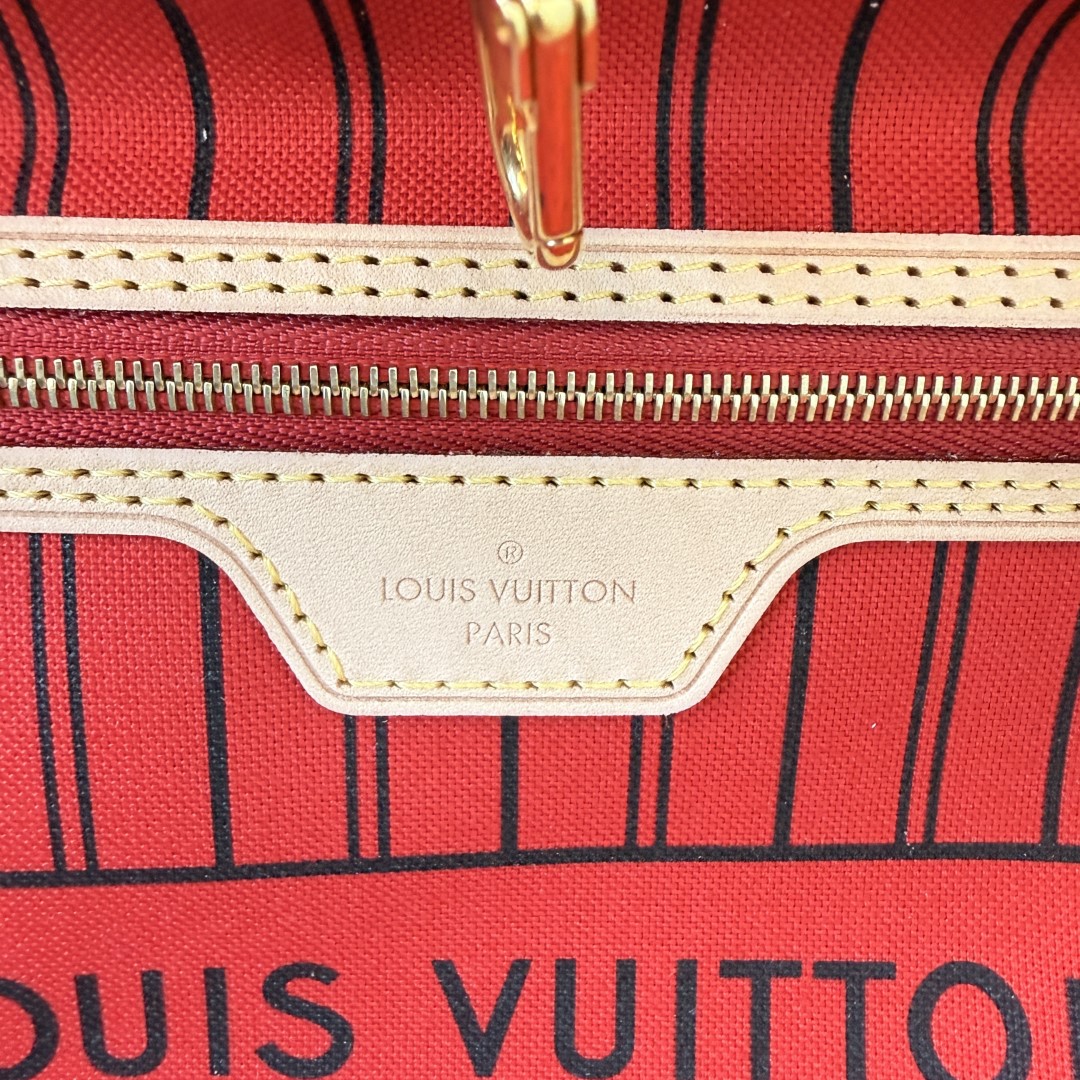 Louis Vuitton Neverfull MM Monogram Cherry