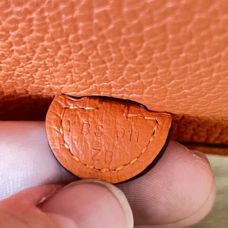 Hermes Taurillion Clemence Evelyne TPM Orange