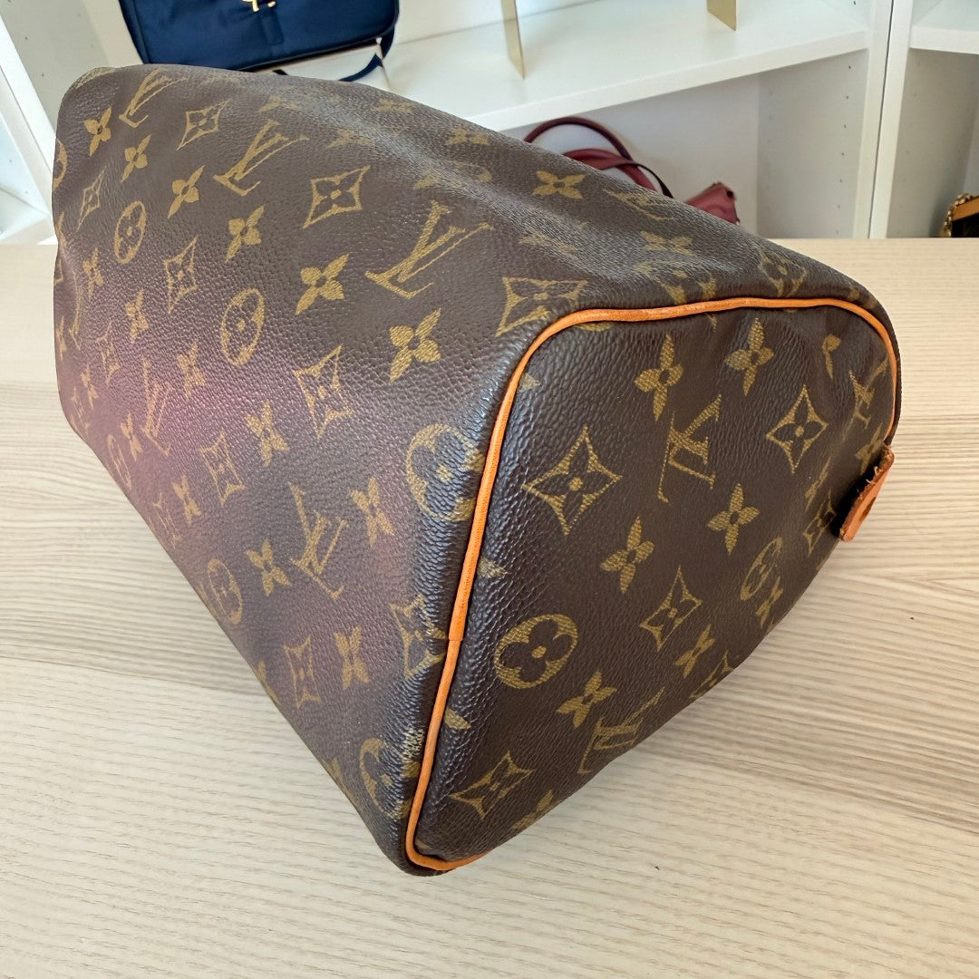 Louis Vuitton Monogram Speedy 25