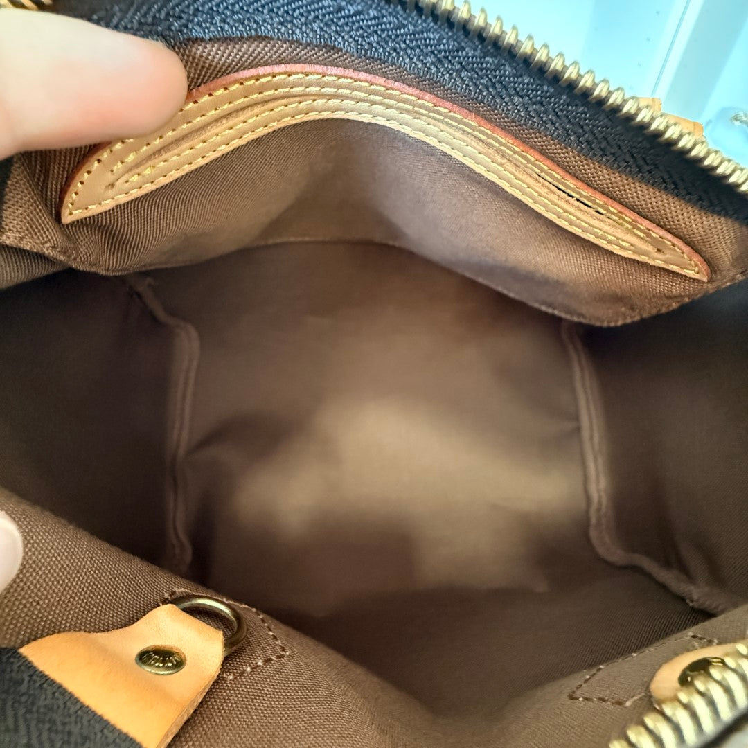 Louis Vuitton Monogram Speedy 25