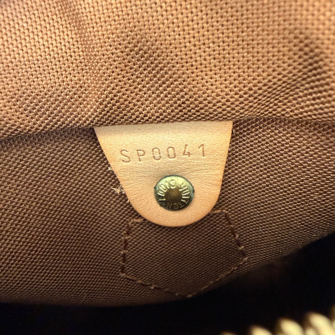 Louis Vuitton Monogram Speedy 25