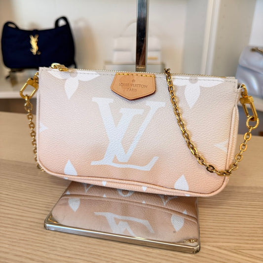 Louis Vuitton Monogram Giant By The Pool Multi Pochette Accessories Brume Small Pouch