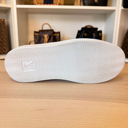 Louis Vuitton Beverly Hills Sneaker Size 9US White Mens