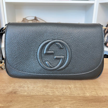 Gucci Pebbled Calfskin Medium Soho Flap Crossbody Black