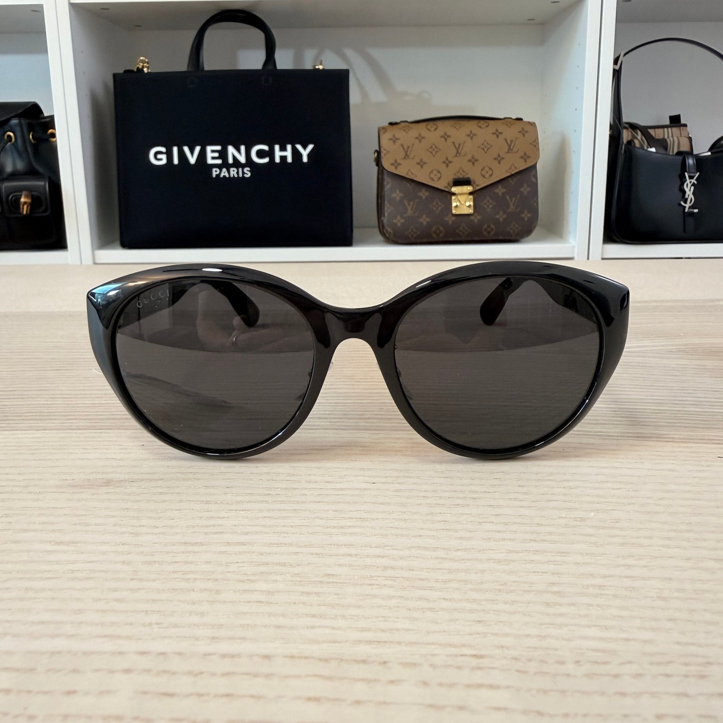 Gucci Round Oval Sunglasses Black
