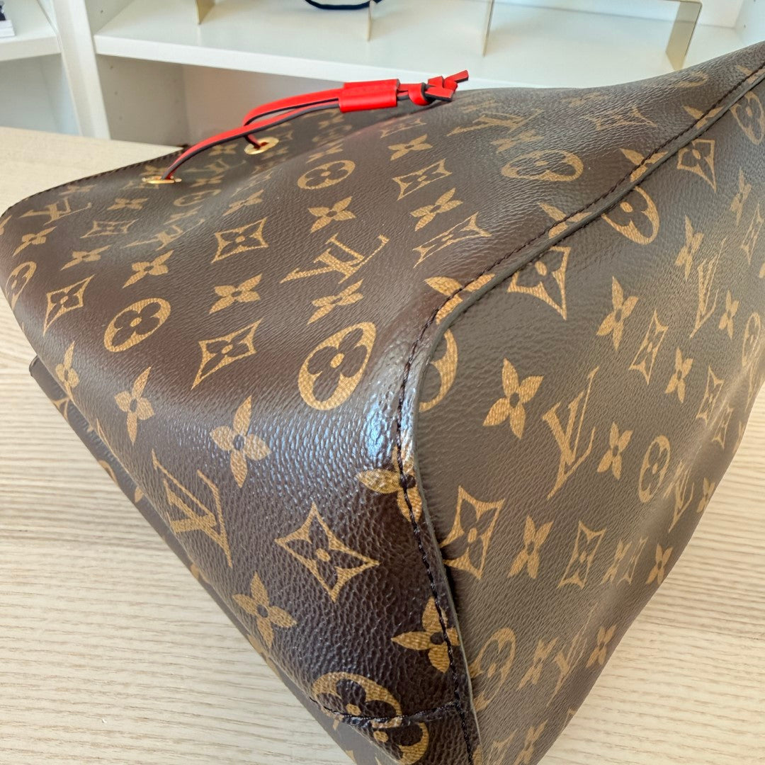 Louis Vuitton Monogram Neonoe MM Coquelicot