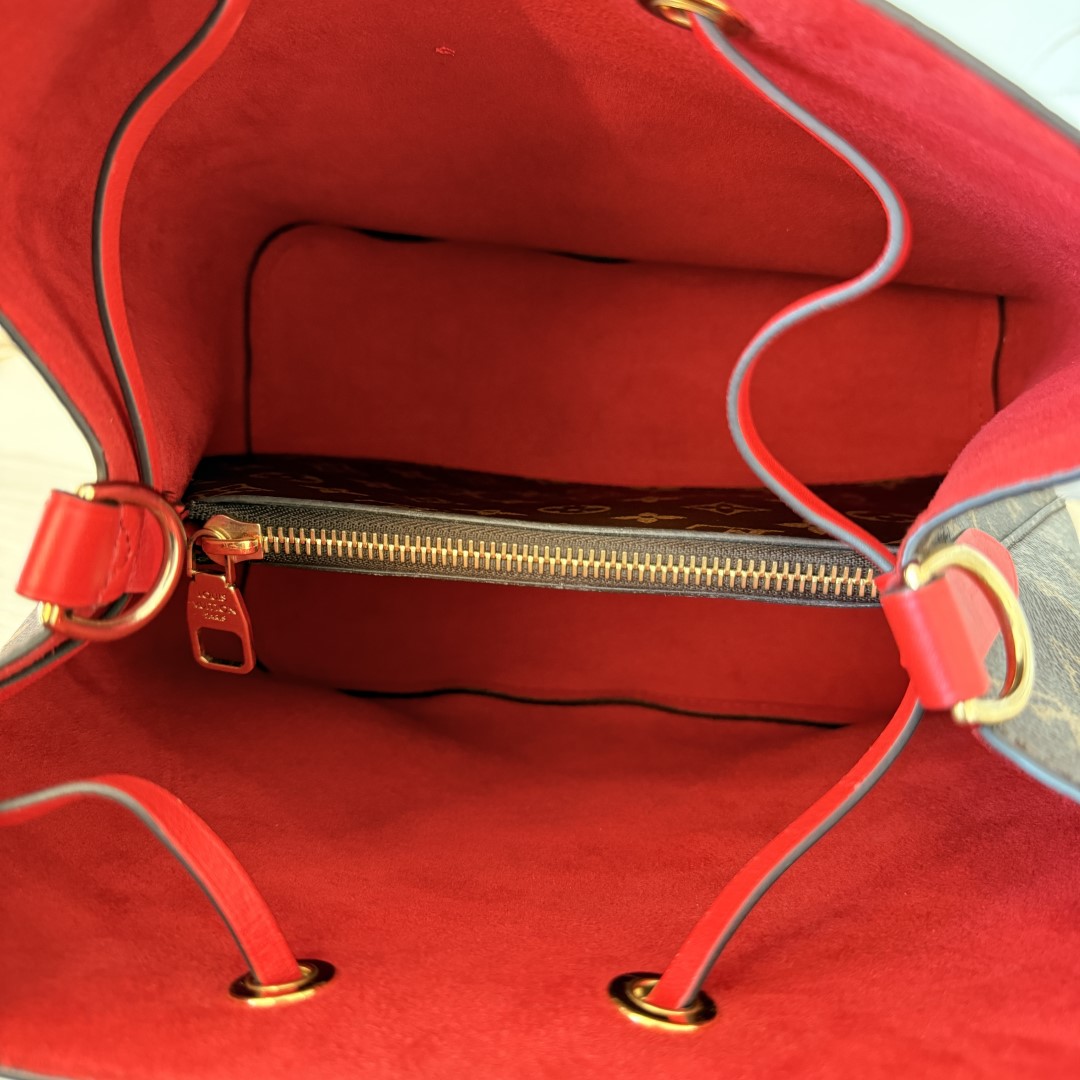 Louis Vuitton Monogram Neonoe MM Coquelicot