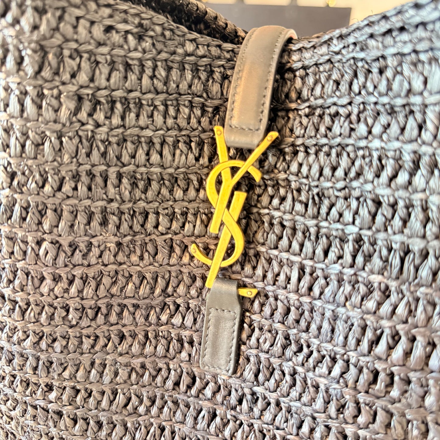 Saint Laurent Small Le 5 A 7 Hobo Bag Nero