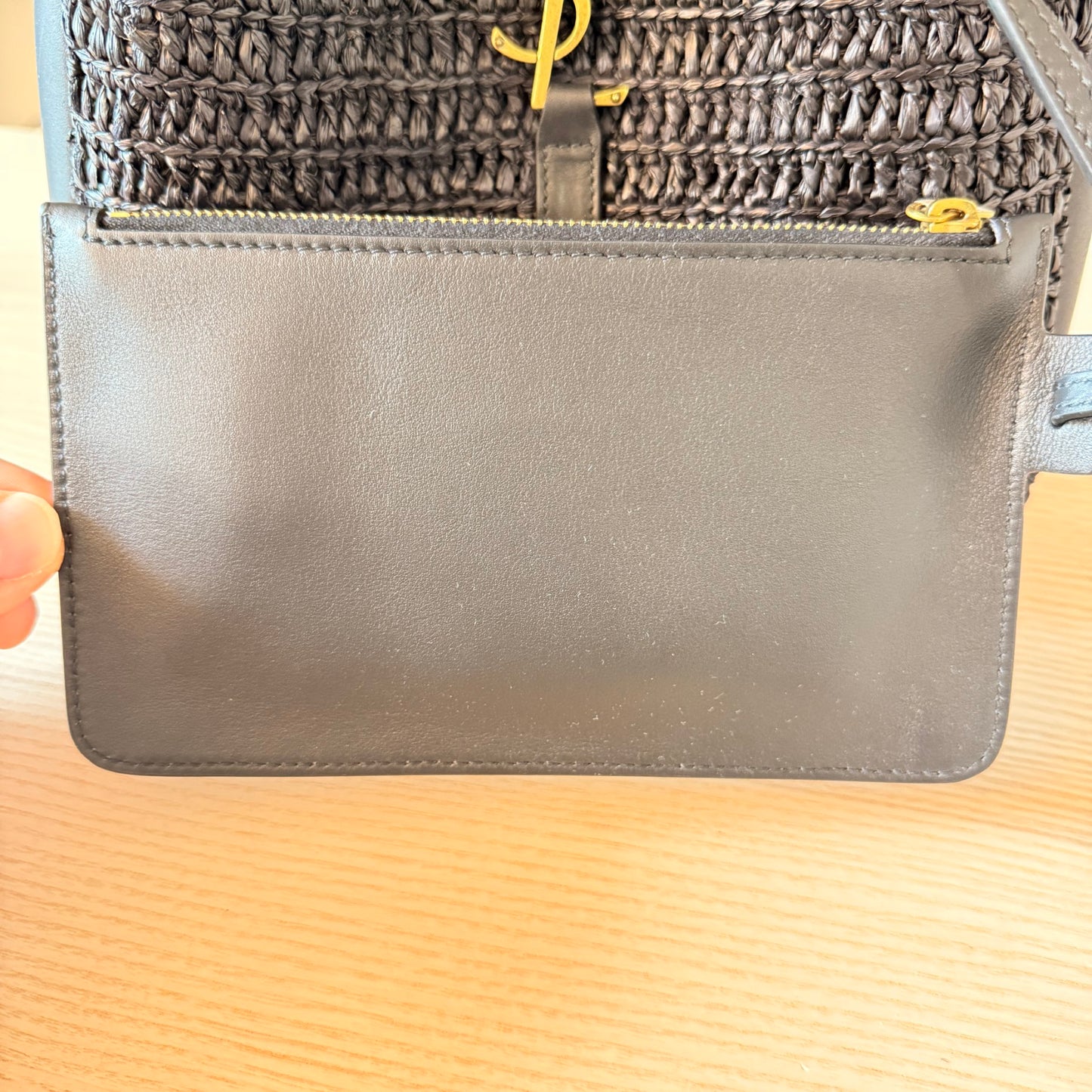 Saint Laurent Small Le 5 A 7 Hobo Bag Nero