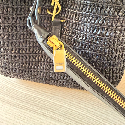 Saint Laurent Small Le 5 A 7 Hobo Bag Nero