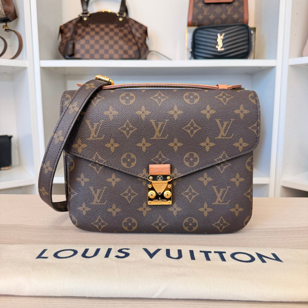 Louis Vuitton Monogram Pochette Metis