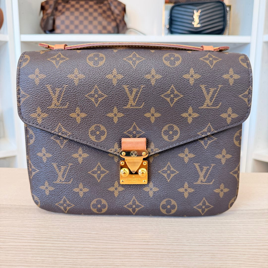 Louis Vuitton Monogram Pochette Metis