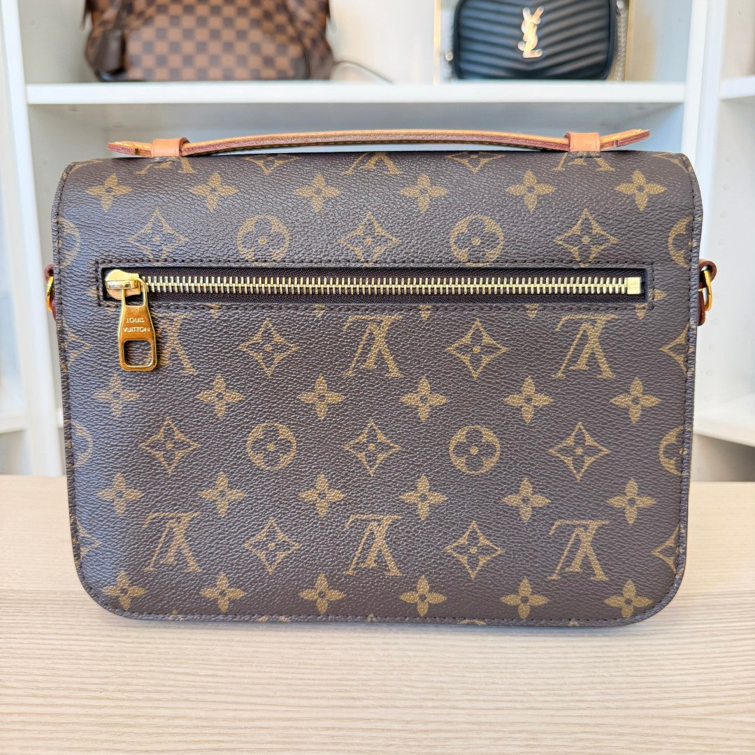 Louis Vuitton Monogram Pochette Metis