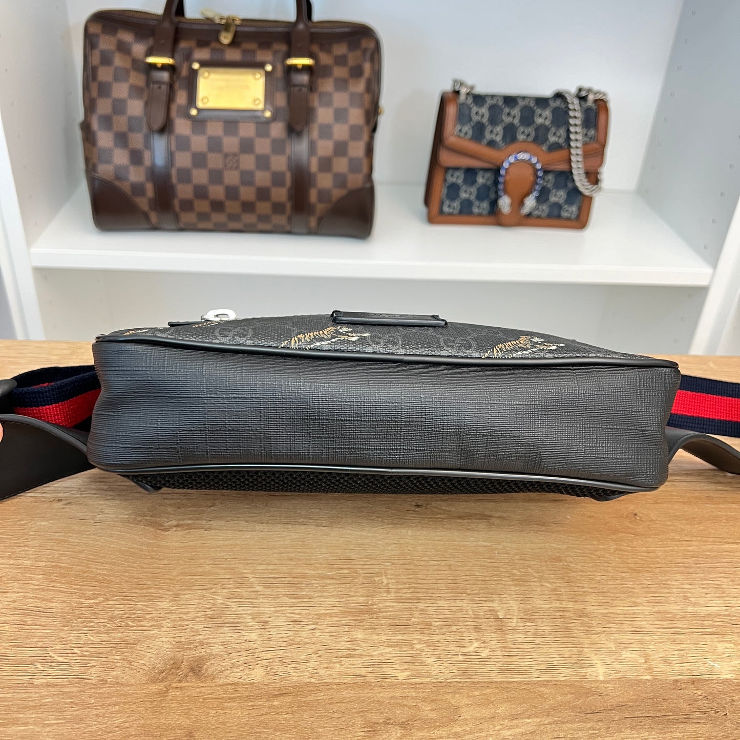 Gucci GG Supreme Tiger Black Belt Bag