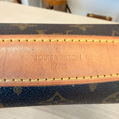 Louis Vuitton Monogram Pochette Metis