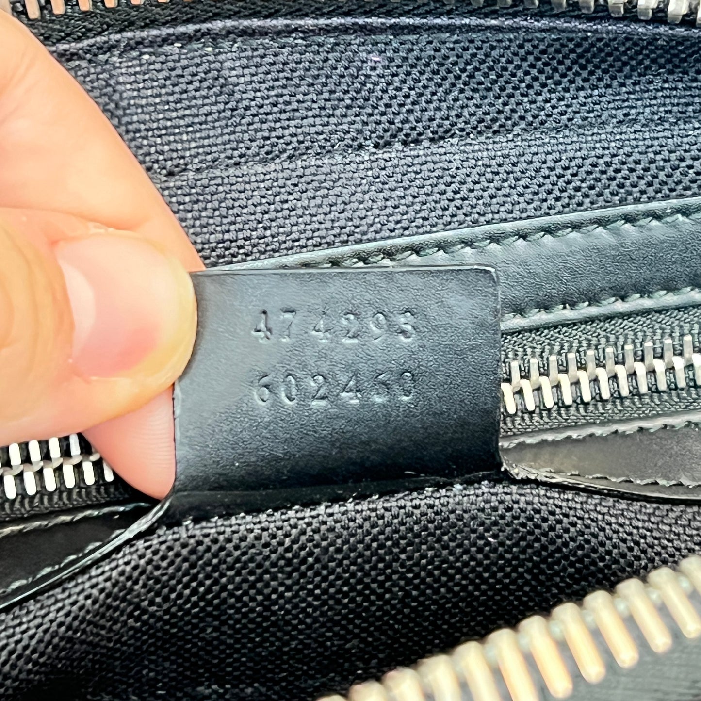 Gucci GG Supreme Tiger Black Belt Bag