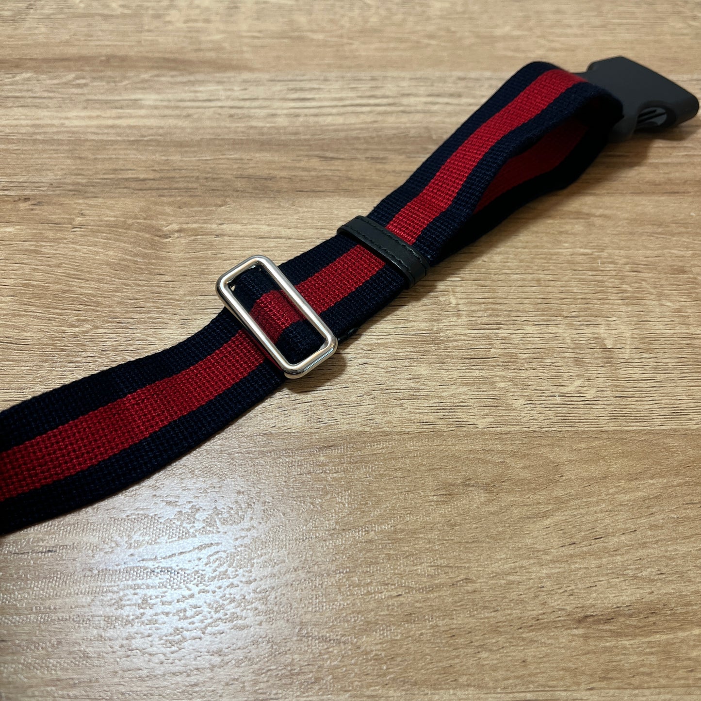 Gucci GG Supreme Tiger Black Belt Bag