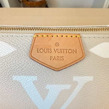 Louis Vuitton Monogram Giant By The Pool Multi Pochette Accessories Brume Large Pouch