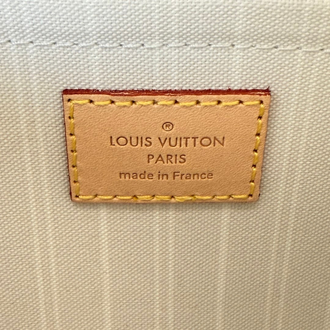 Louis Vuitton Monogram Giant By The Pool Multi Pochette Accessories Brume Large Pouch