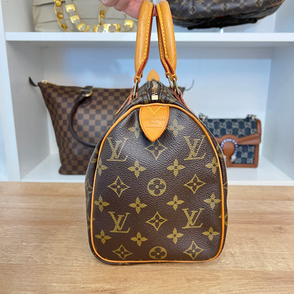 Louis Vuitton Monogram Speedy 25