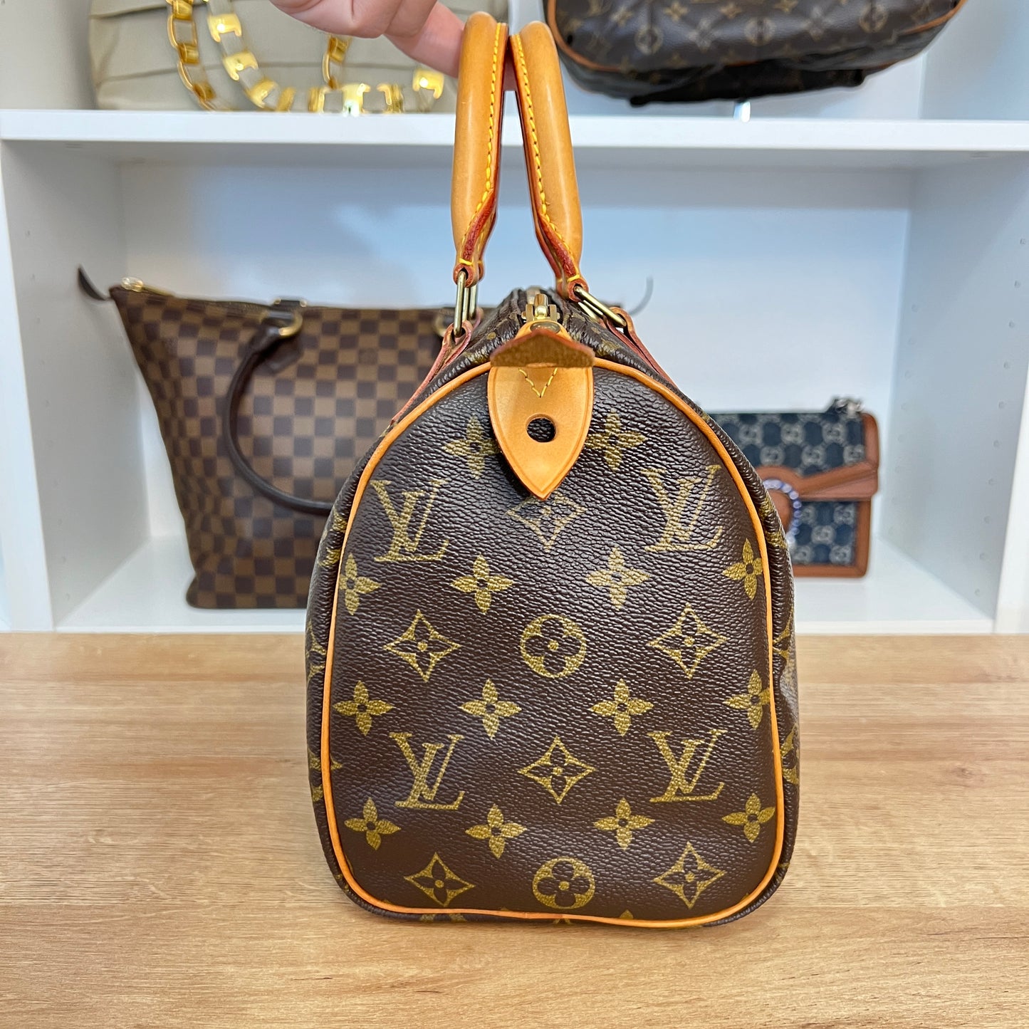 Louis Vuitton Monogram Speedy 25