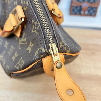 Louis Vuitton Monogram Speedy 25