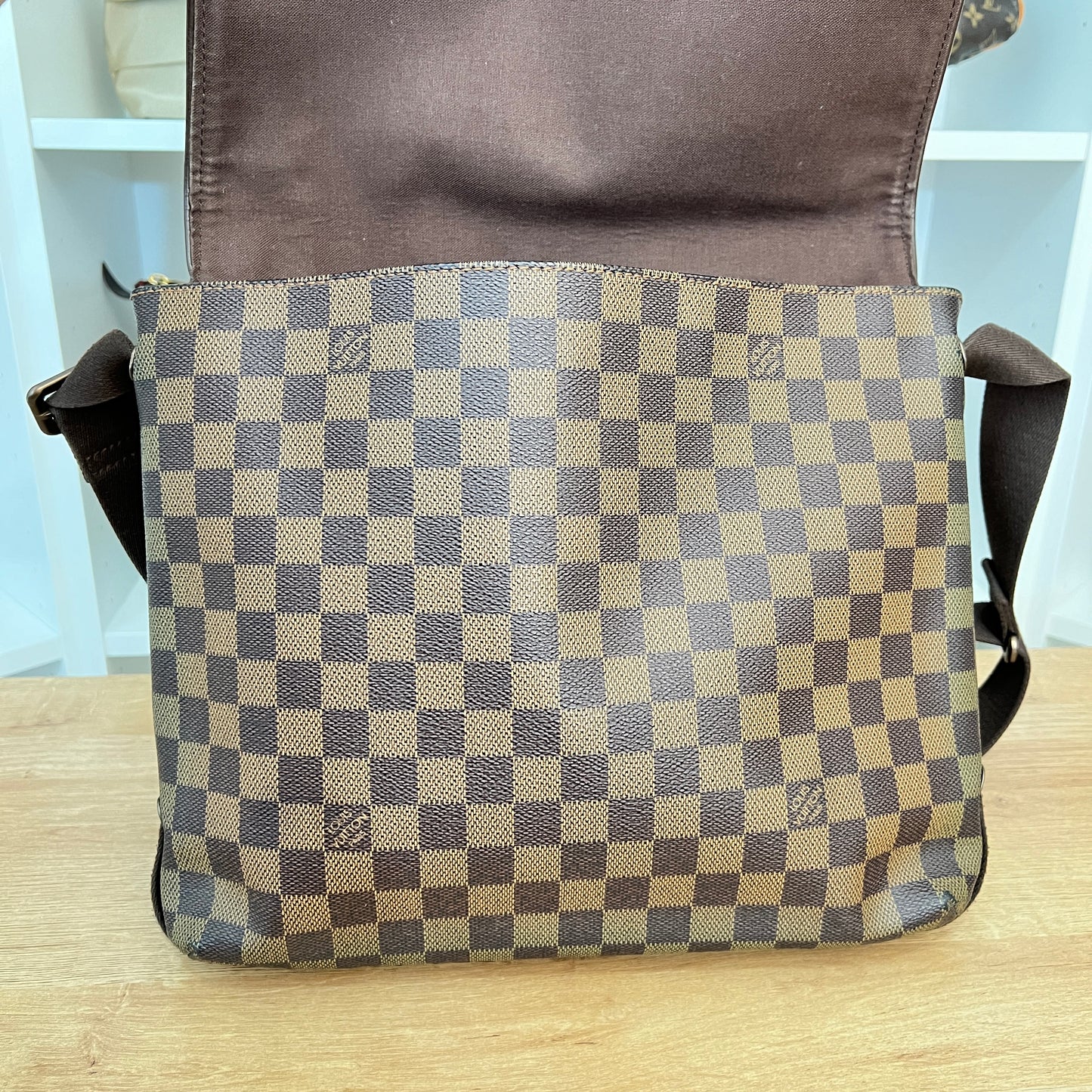 Louis Vuitton Damier Ebene Brooklyn MM