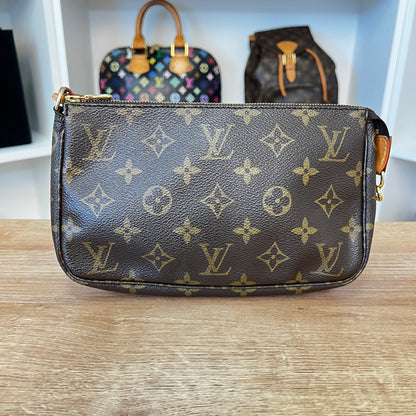 Louis Vuitton Monogram Pochette Accessories