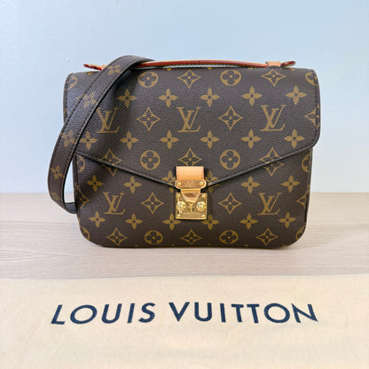 Louis Vuitton Monogram Pochette Metis