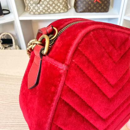 Gucci Velvet Matelasse Small GG Marmont Chain Shoulder Bag Red