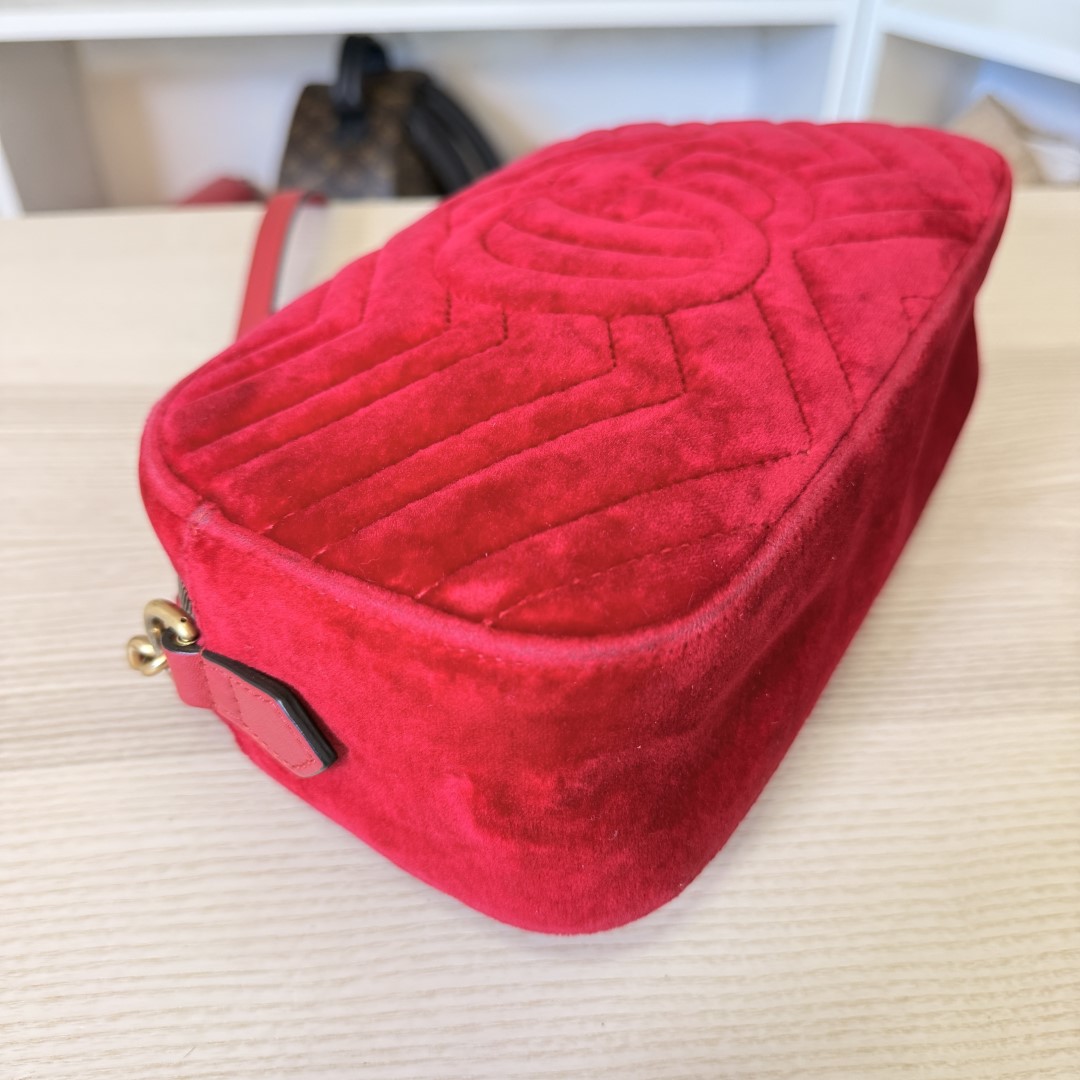 Gucci Velvet Matelasse Small GG Marmont Chain Shoulder Bag Red