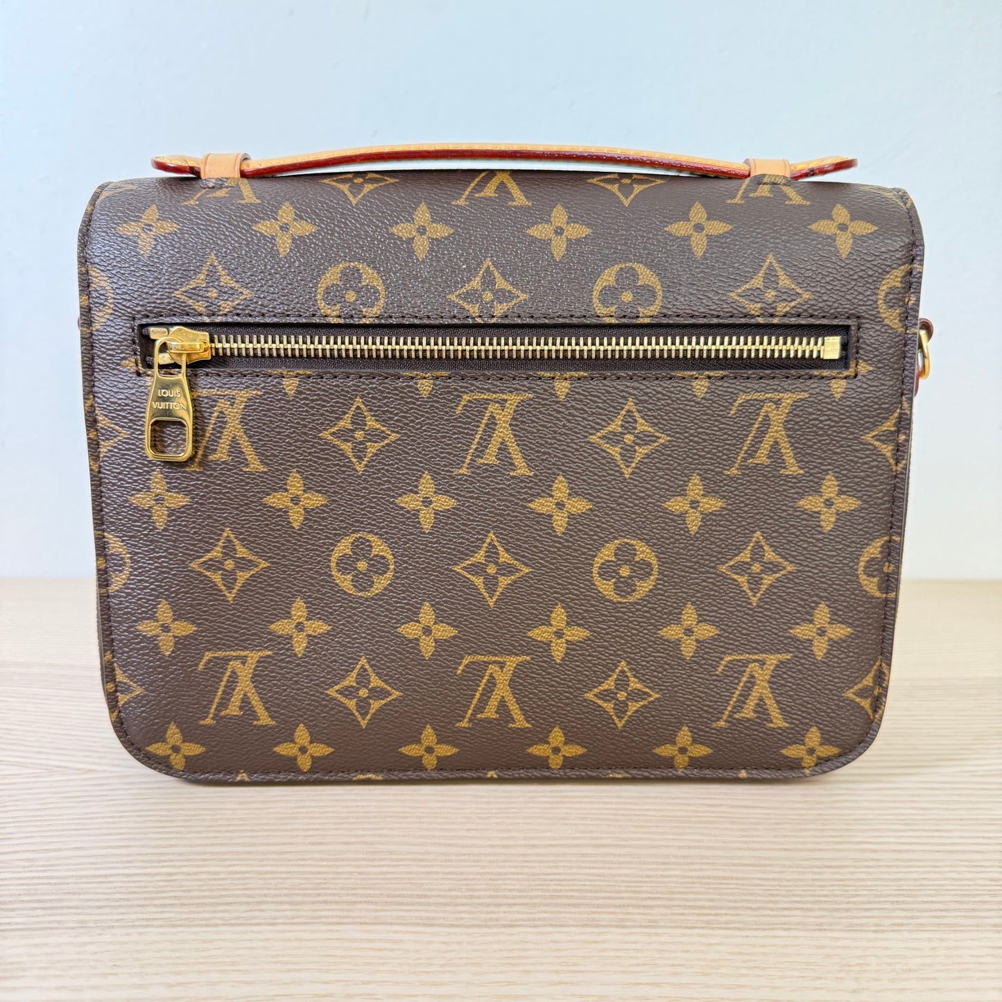 Louis Vuitton Monogram Pochette Metis