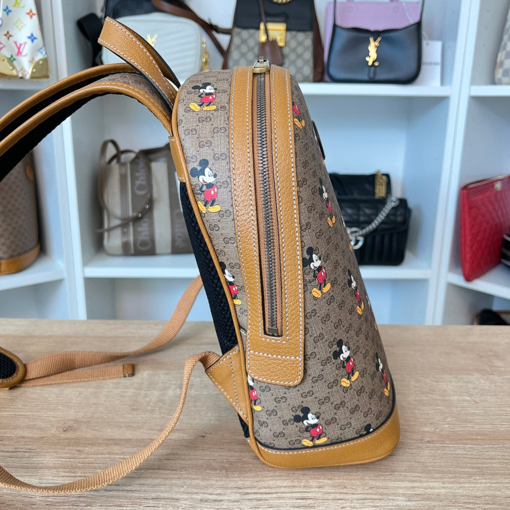 Gucci  X DISNEY Mini Vintage GG Supreme Monogram Mickey Mouse Small Dome Backpack Beige Vintage Sun Oil