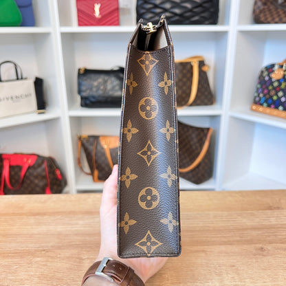 Louis Vuitton Monogram Toiletry Pouch 26