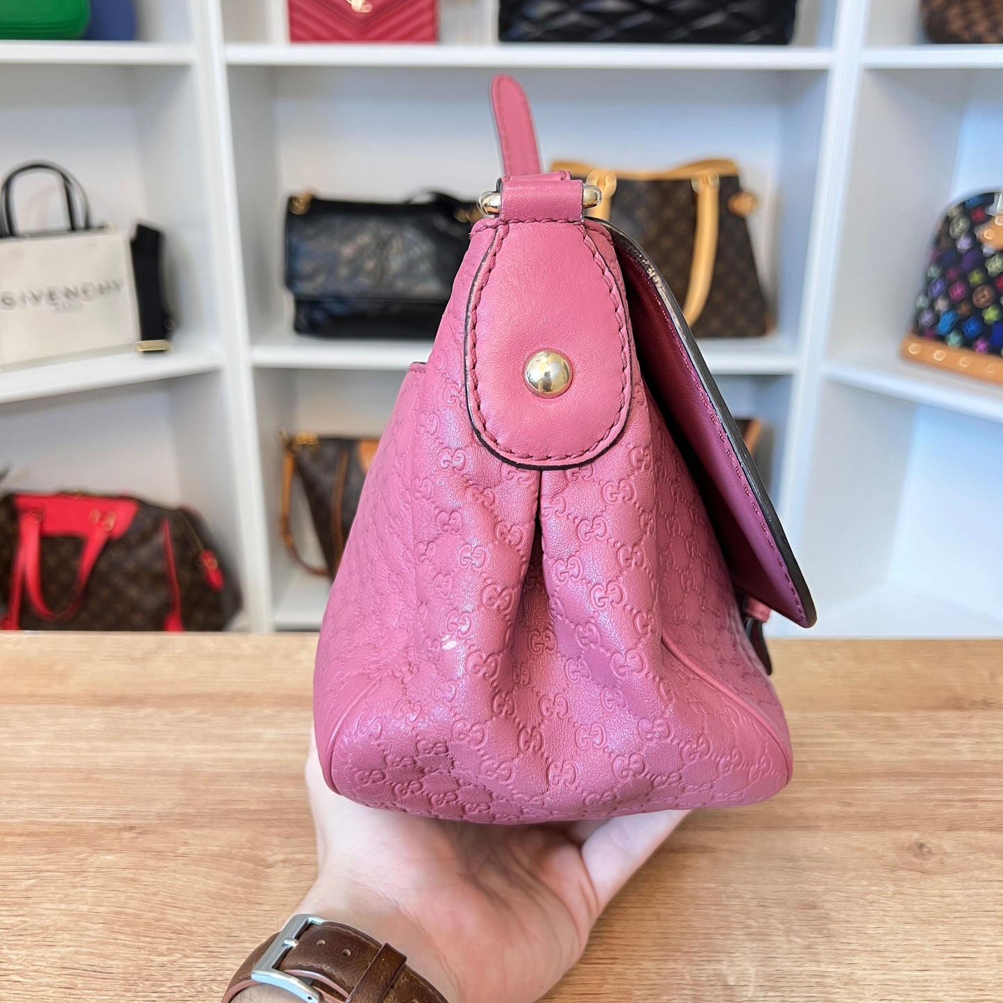 Gucci Sukey Crossbody Pink Microguccissima Leather