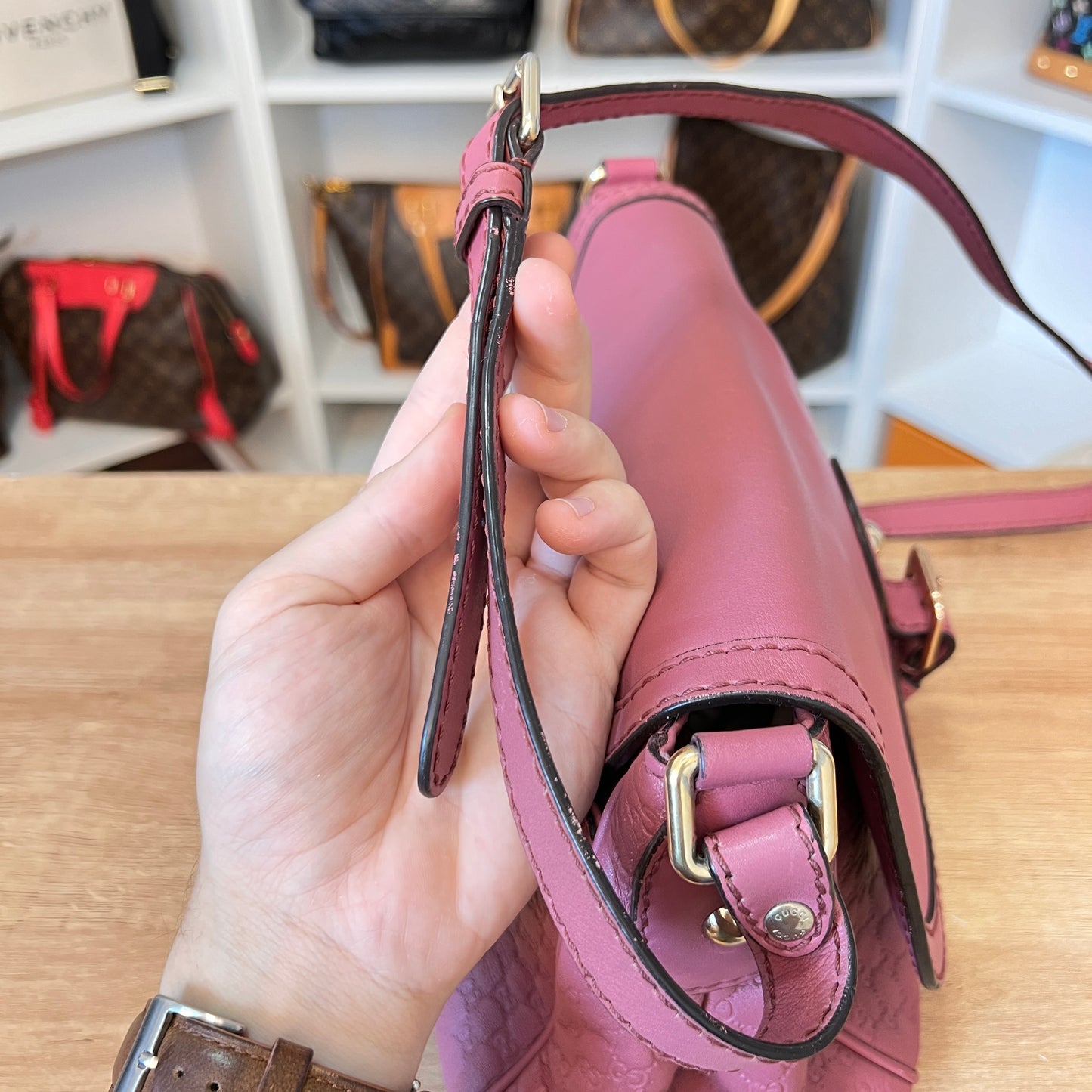 Gucci Sukey Crossbody Pink Microguccissima Leather