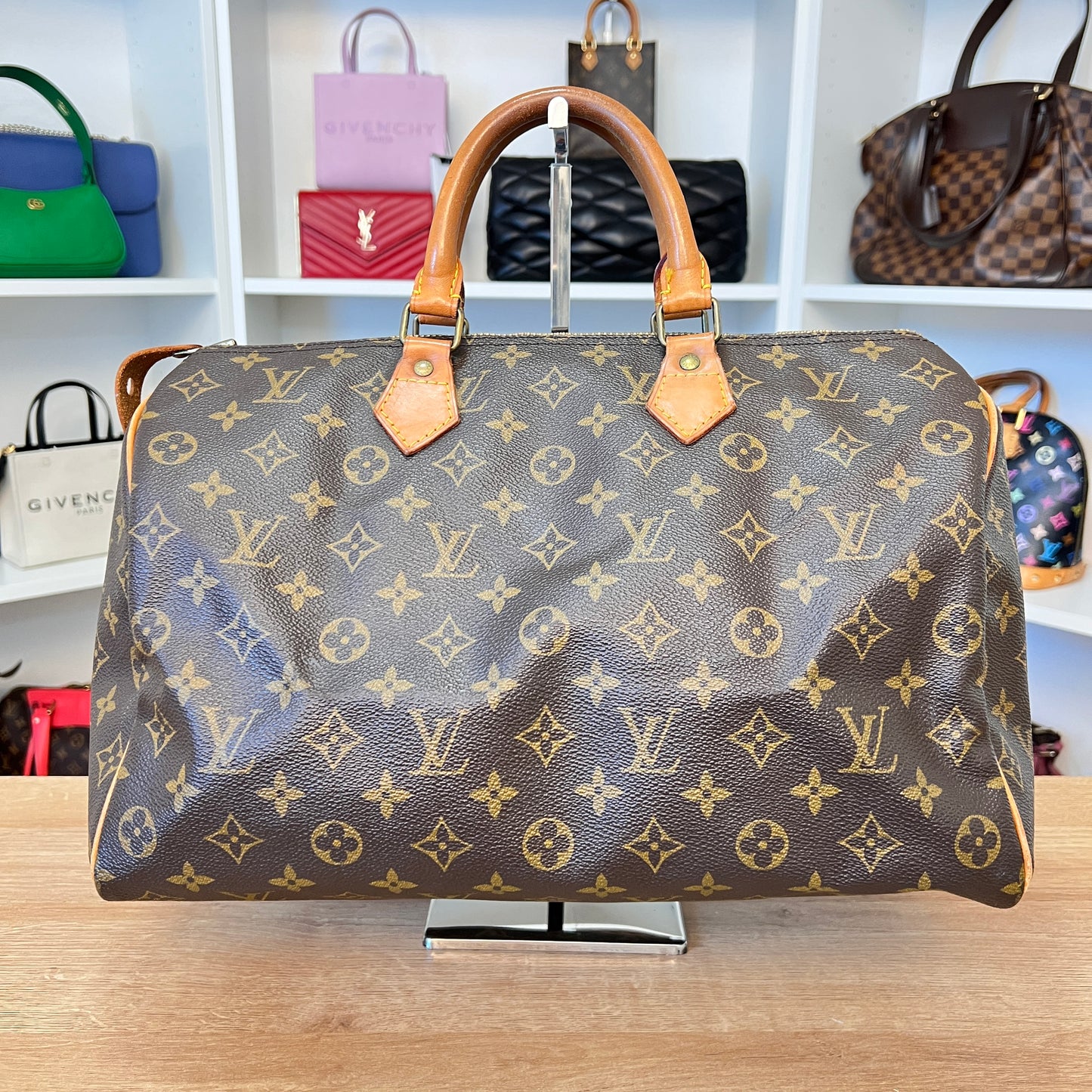 Louis Vuitton Monogram Speedy 35