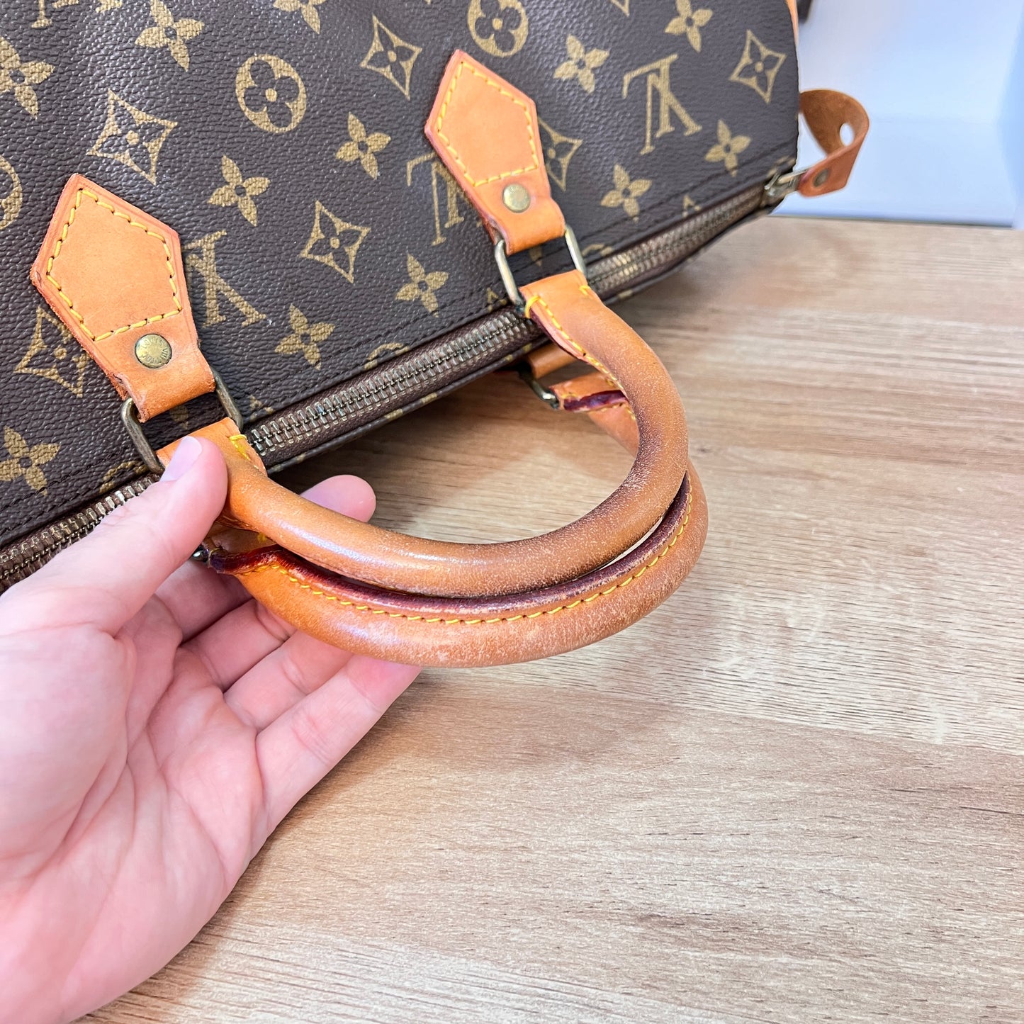 Louis Vuitton Monogram Speedy 35