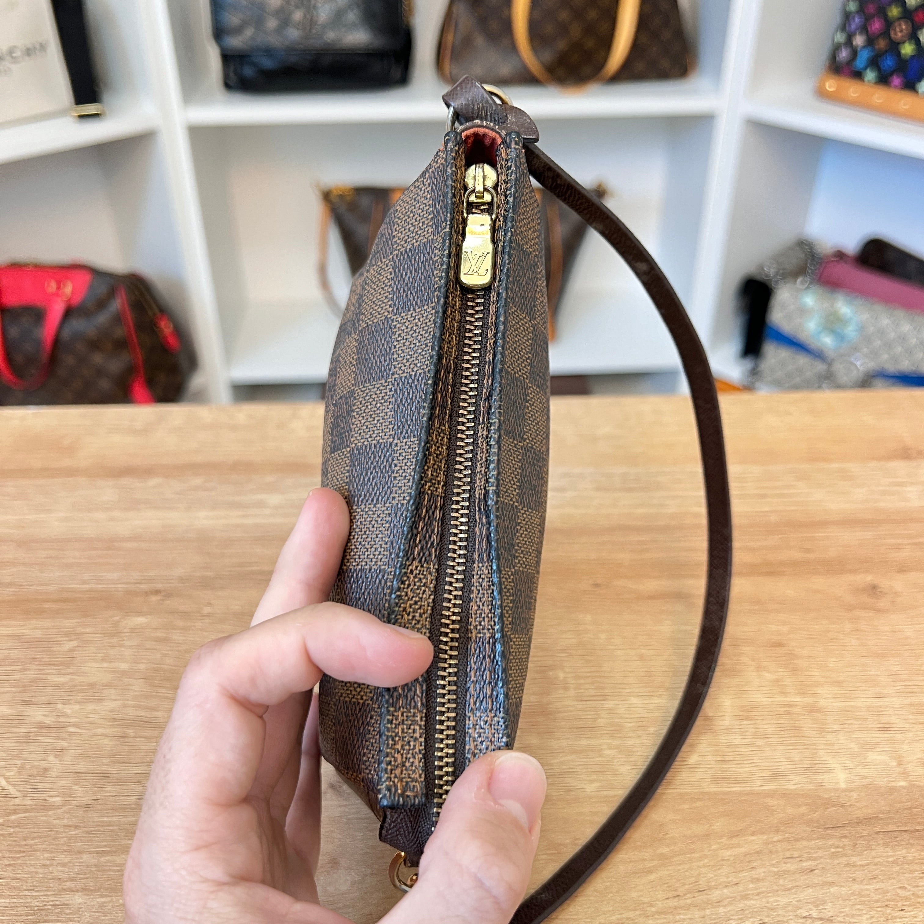 Louis Vuitton Damier Ebene Trousse Pochette – LVR