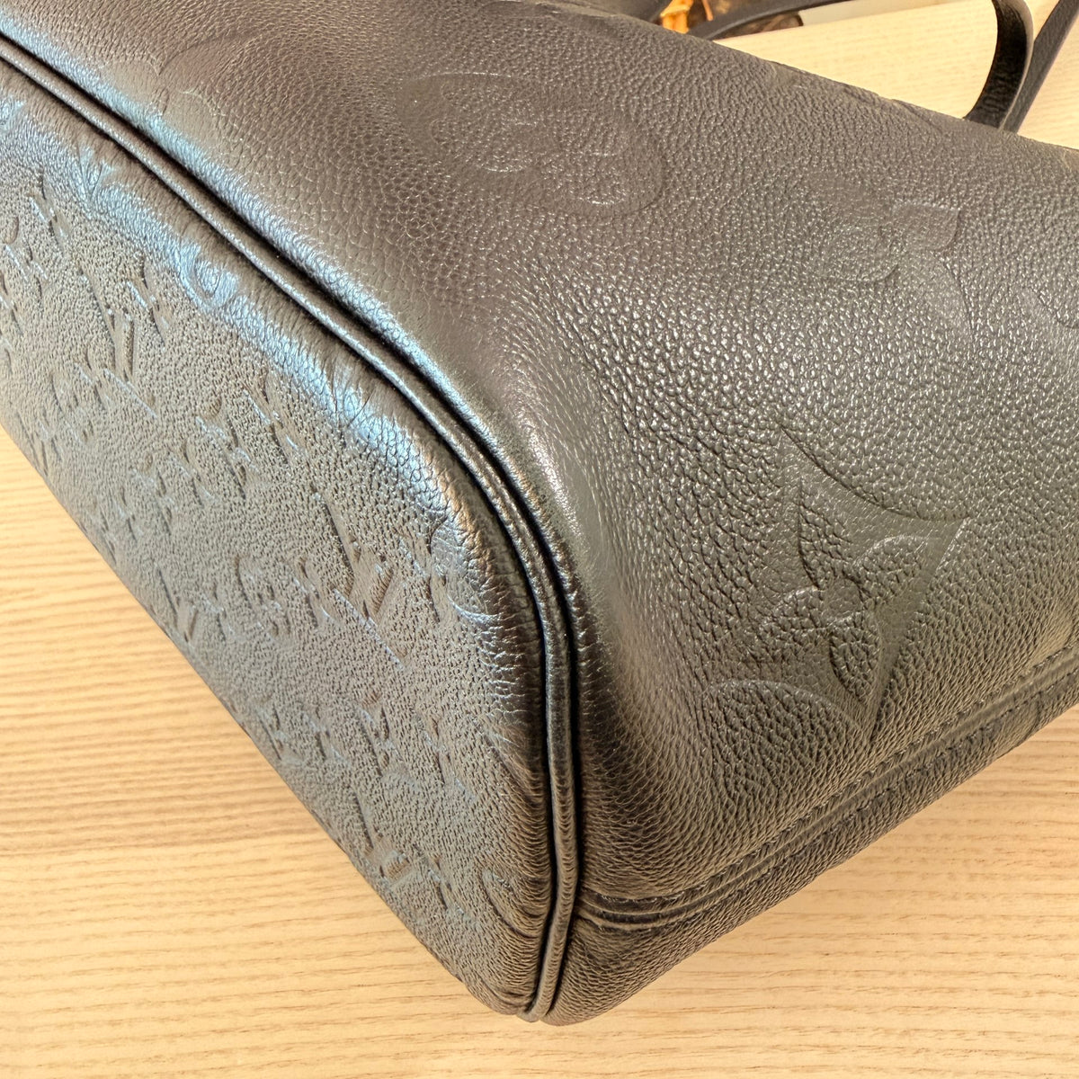Louis Vuitton Neverfull MM Monogram Empreinte Black
