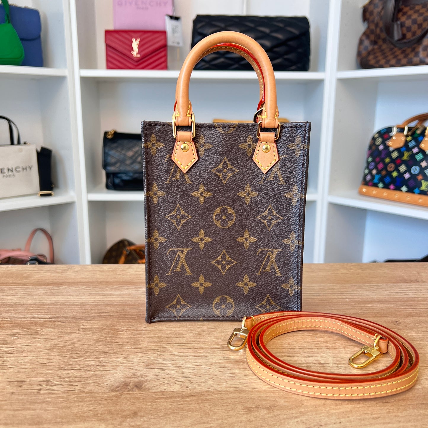 Louis Vuitton Monogram Petite Sac Plat