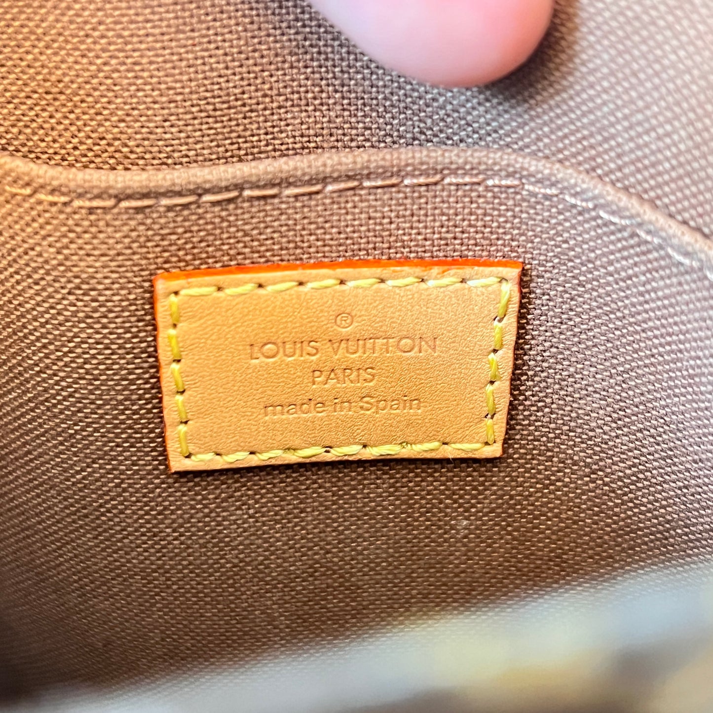 Louis Vuitton Monogram Petite Sac Plat