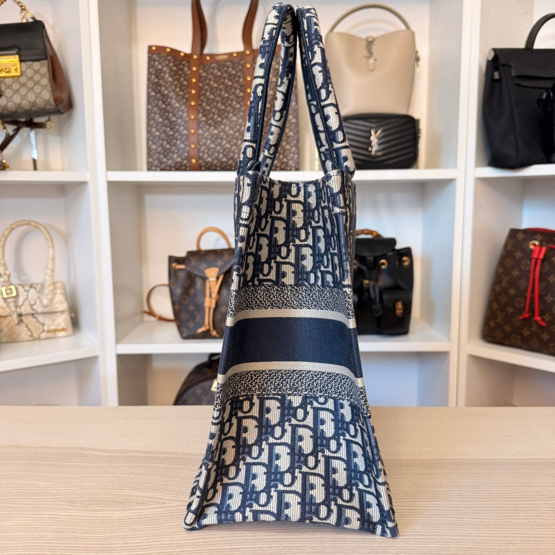Christian Dior Book Tote Oblique Medium Blue