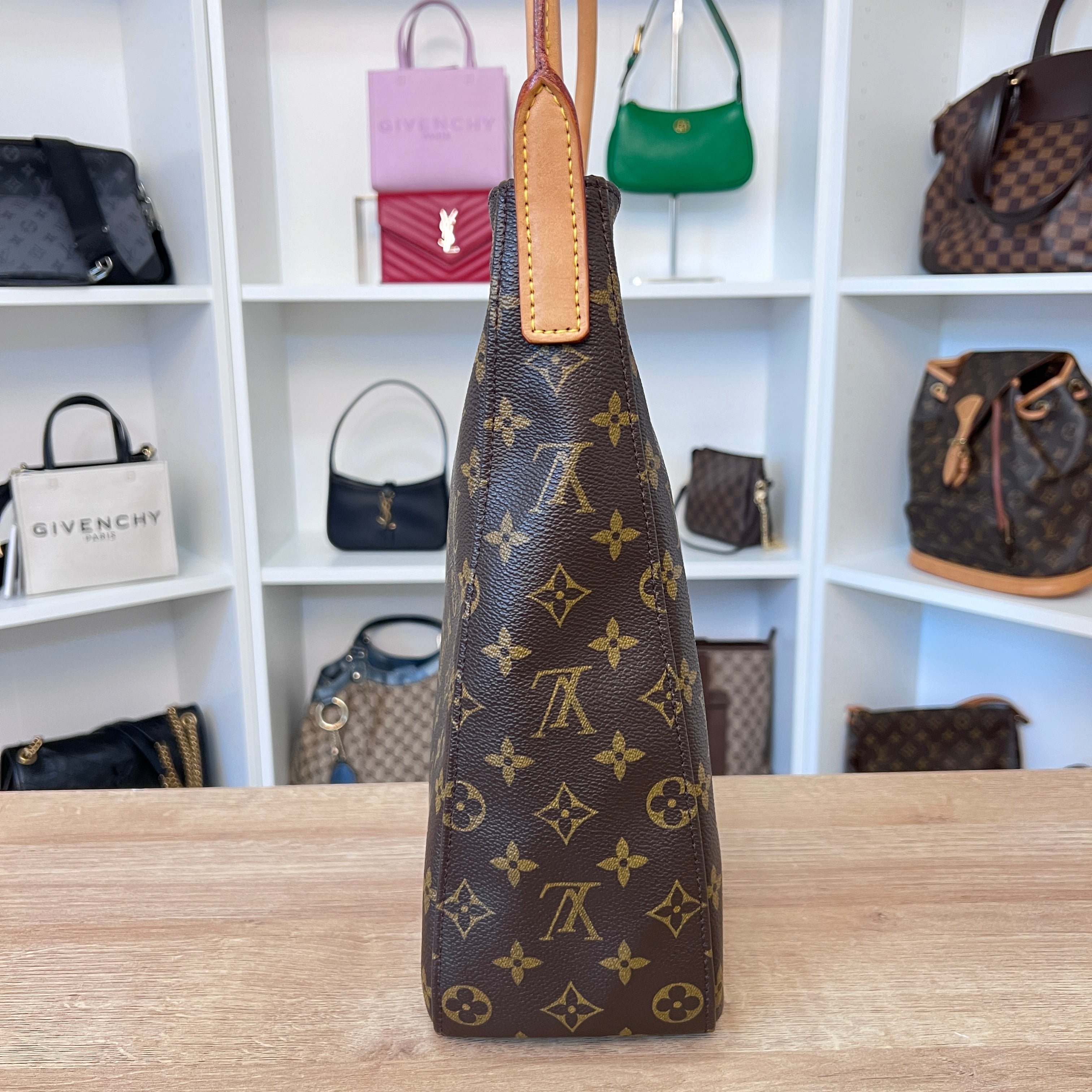 Louis Vuitton Monogram Looping GM – LVR Louis Vuitton Monogram Looping GM – LVR