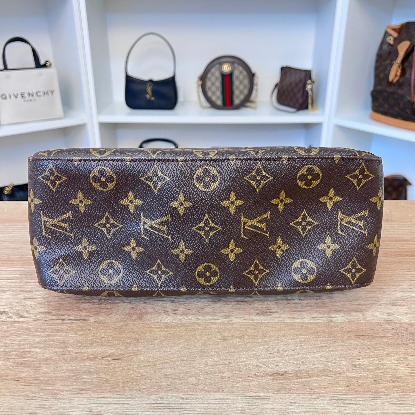 Louis Vuitton Monogram Looping GM