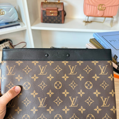 Louis Vuitton Monogram Macassar Pochette To-Go Black
