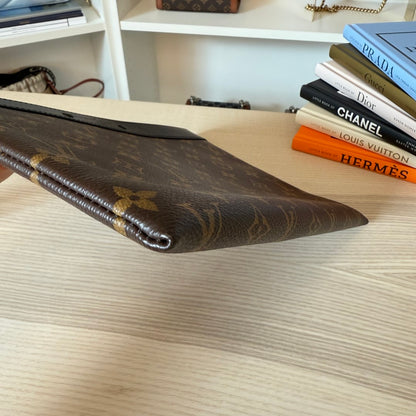 Louis Vuitton Monogram Macassar Pochette To-Go Black